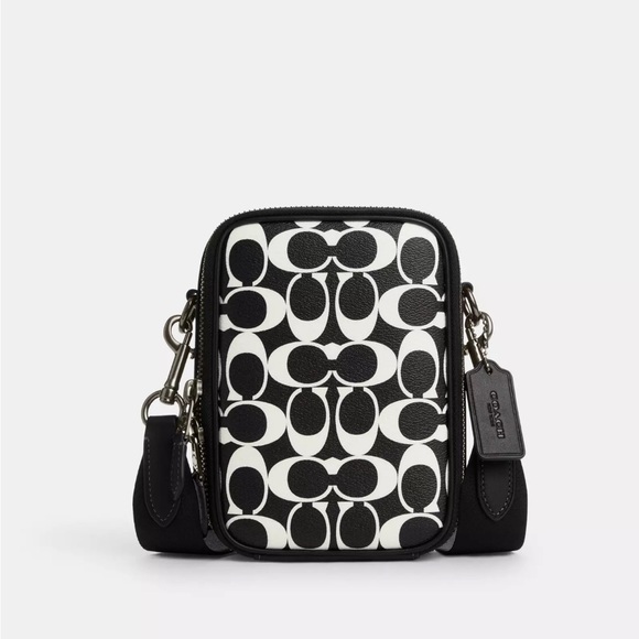 coach Stanton Crossbody In Signature Canvas cp193